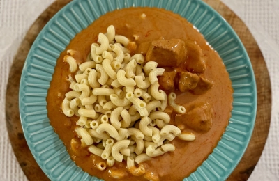 Pečené kuřecí prso na paprice se semolinovými kolínky